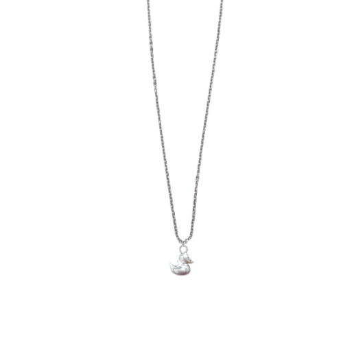 Prachtige ketting met zilverkleurige eendenbedel